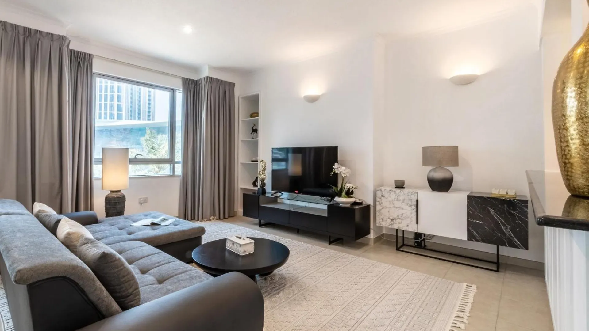 Elegant 1-Bedroom Apartment With Burj Khalifa View Dubai 0*,  United Arab Emirates