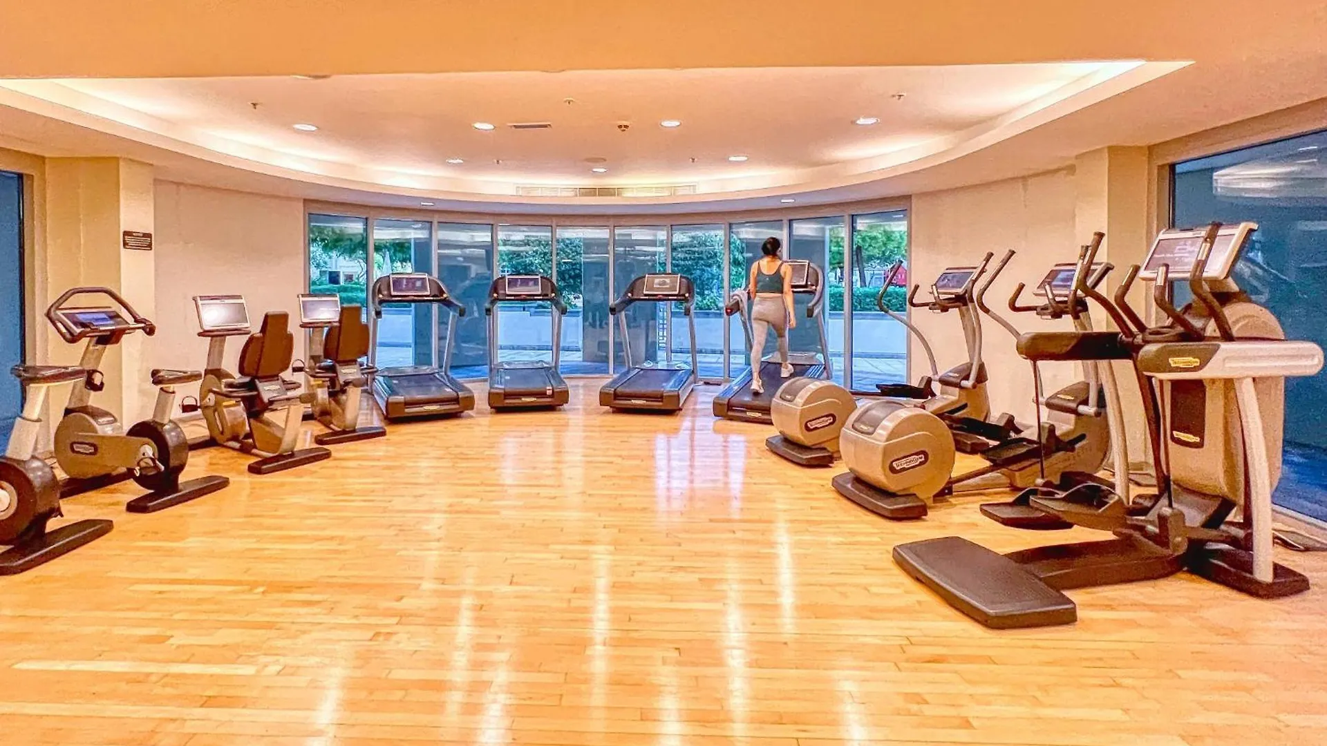 Elegant 1-Bedroom Apartment With Burj Khalifa View Dubai