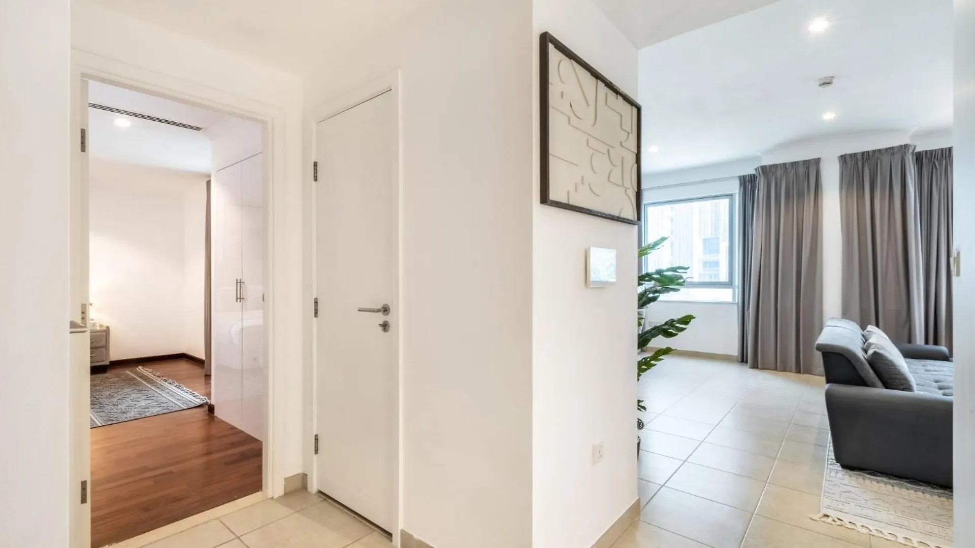 Elegant 1-Bedroom Apartment With Burj Khalifa View Dubai 0*,